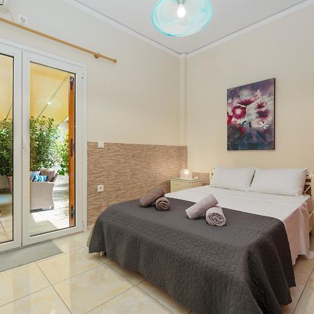 Nostos Apartment, With A Spacious Backyard อาร์เตมีดา ภายนอก รูปภาพ