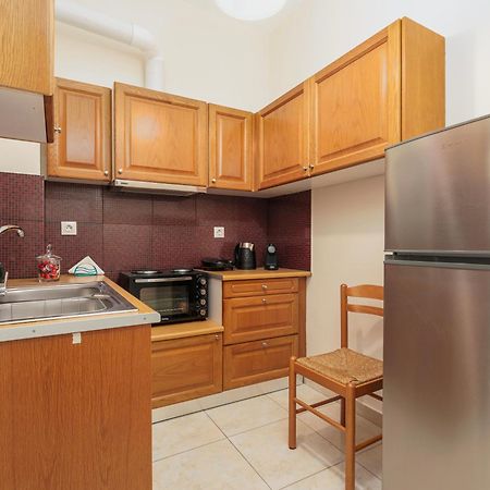 Nostos Apartment, With A Spacious Backyard อาร์เตมีดา ภายนอก รูปภาพ