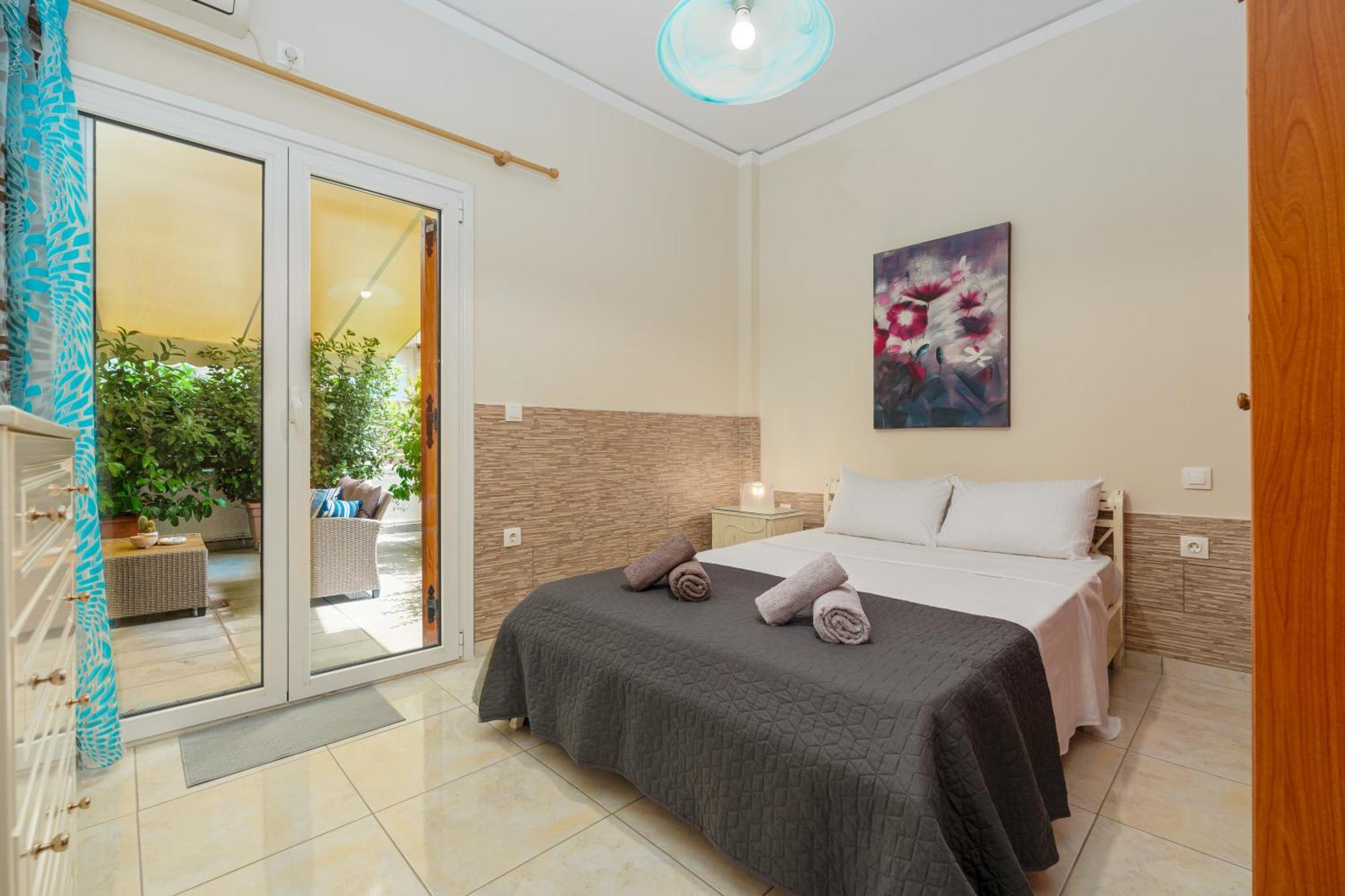 Nostos Apartment, With A Spacious Backyard อาร์เตมีดา ภายนอก รูปภาพ