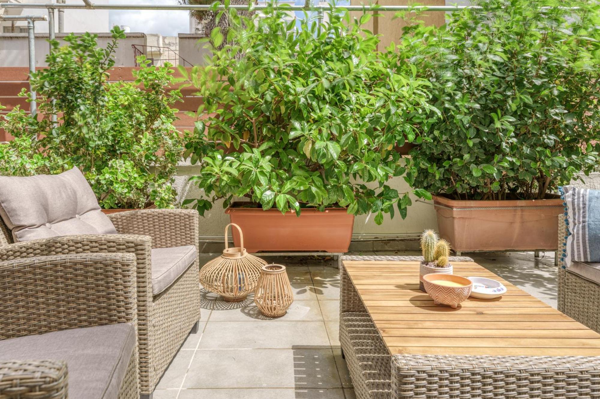 Nostos Apartment, With A Spacious Backyard อาร์เตมีดา ภายนอก รูปภาพ